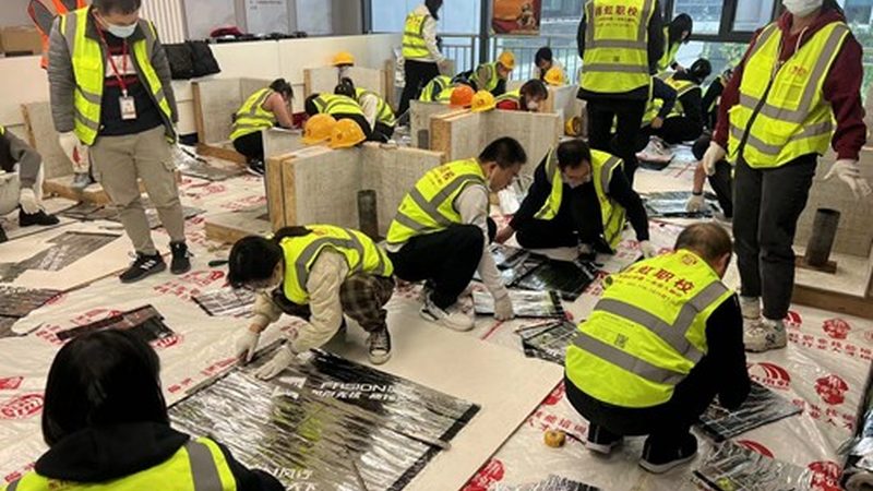 小标题：了解培训学校的资质